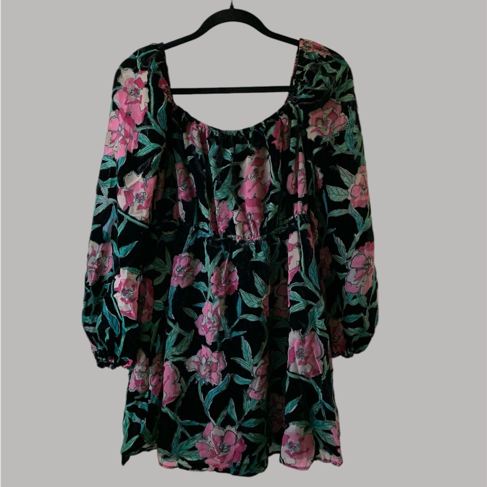 Black Floral Dress With Velvet Details, open back and Tie Up Bow Size XL
